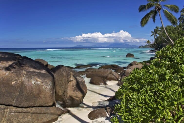 Anse Cipailles Silhouette Seychelles