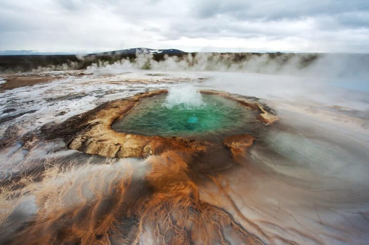 Source chaude pour se baigner en hiver, en Islande