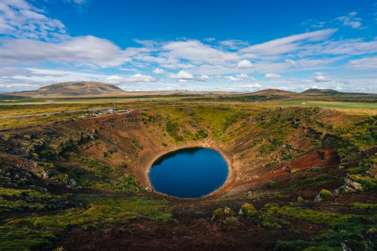 Kerið, un lac de cratère volcanique sur la route du Cercle d'Or en Islande