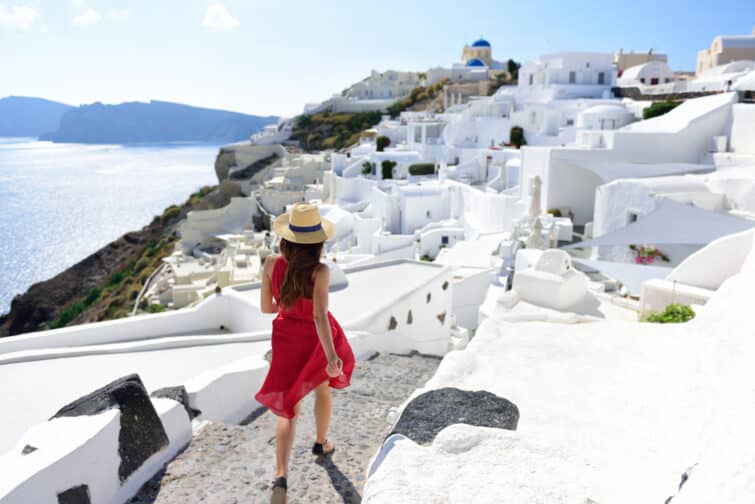 voyage femme de touristes en vacances