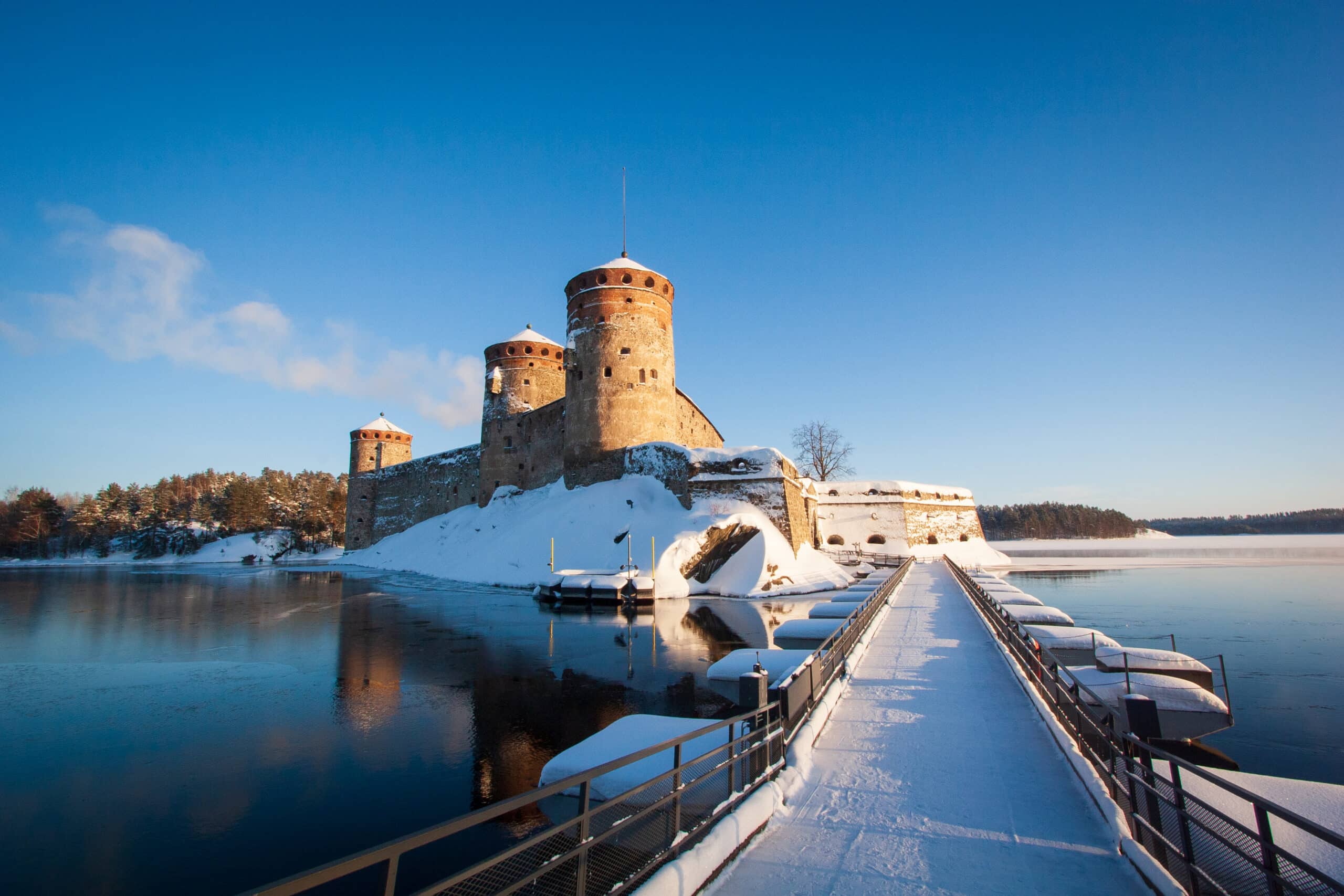 Château de Savonlinna en hiver. Finlande