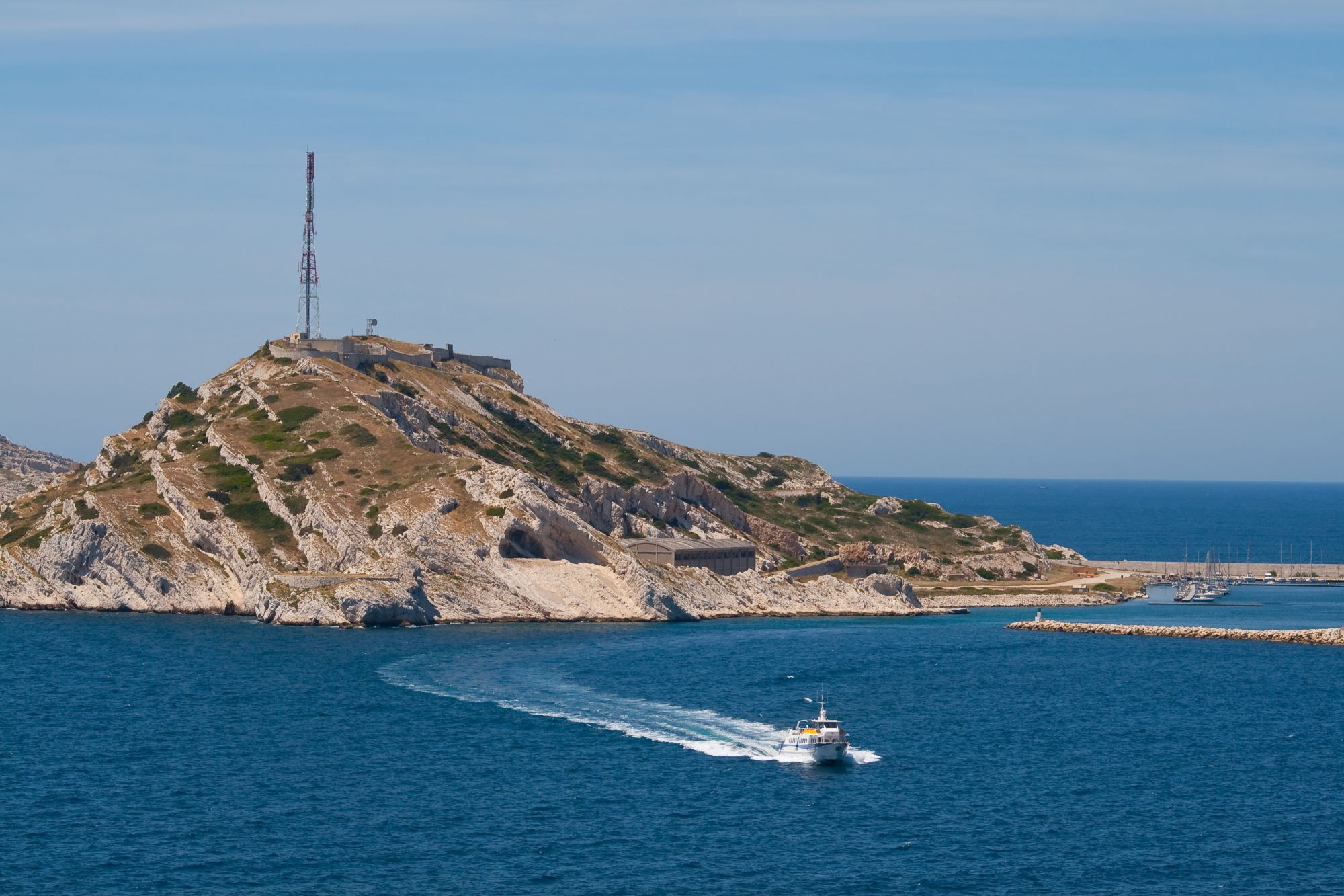 10 meilleurs spots pour une balade en bateau en PACA