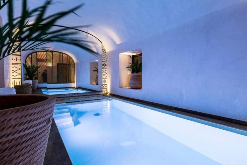 hotel luxe proche paris piscine