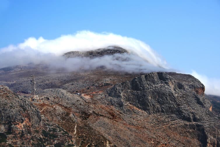 Nébuleuse autour du volcan de Amorgos