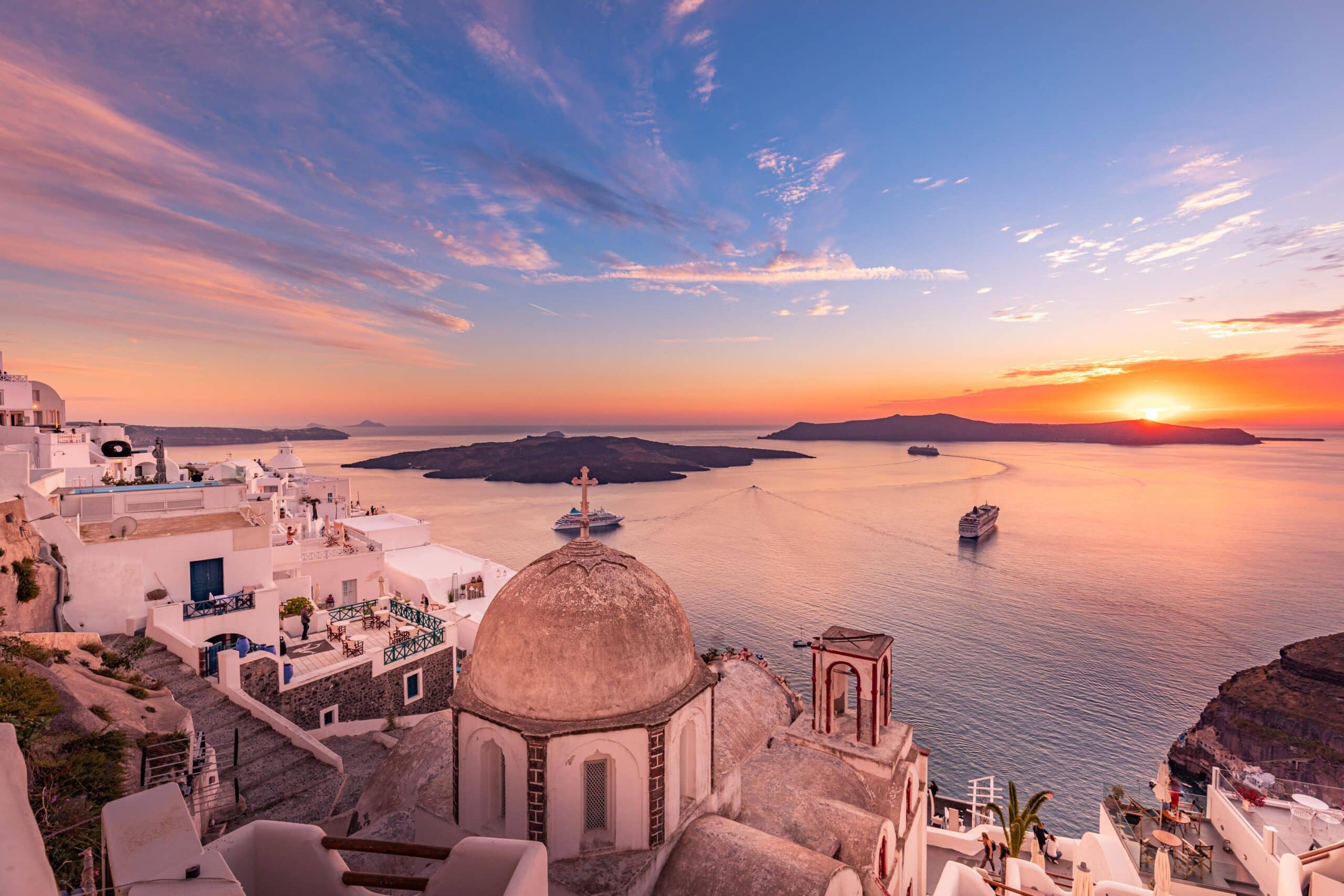 coucher de soleil depuis Fira à Santorin