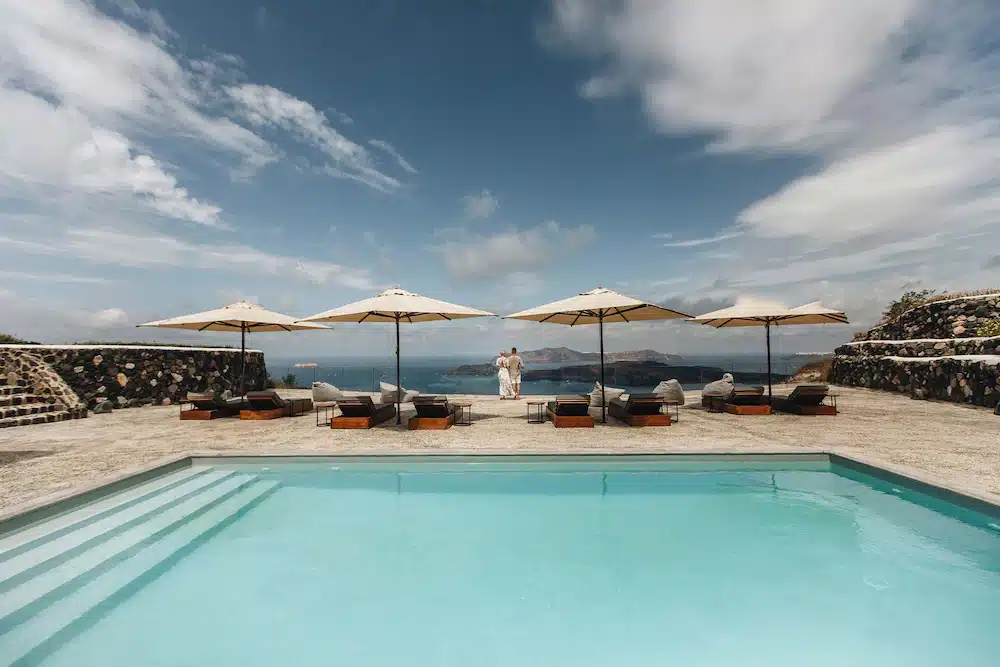 hotel écoresponsable cyclades avec piscine et vue mer