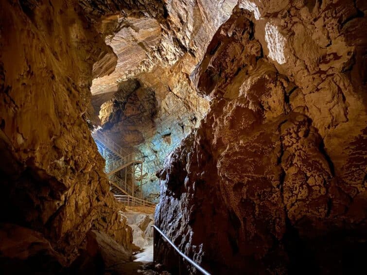 La grotte de Lokvarka