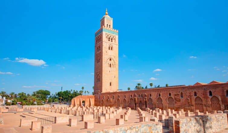 Minaret de la Mosquée Koutoubia au quartier de la médina le matin, Marrakech, Maroc