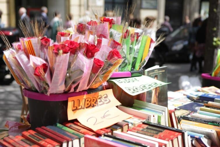 Stand de roses à la Fête de Sant Jordi à Barcelone