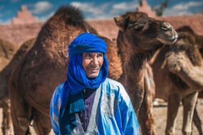 Culture nomade dans le désert autour de Marrakech