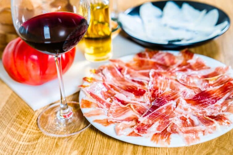 tapas et des vins Catalogne