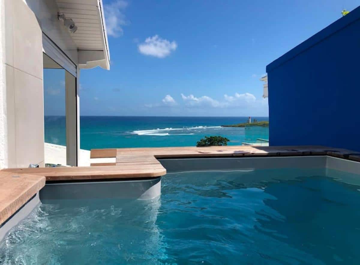 appartement-deep-blue-vue-mer-piscine-privative