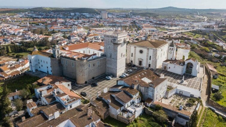 Centre historique d’Estremoz au Portugal