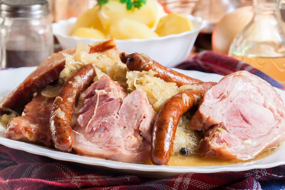 Choucroute garnie alsacienne