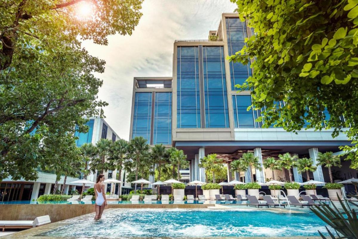 four-seasons-hotel-bangkok-at-chao-phraya-river-2