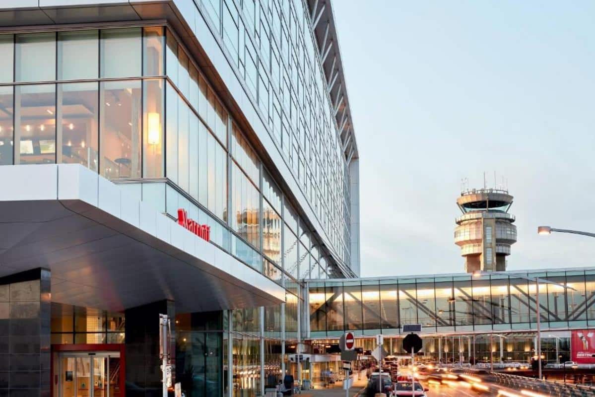 marriott-montreal-airport-in-terminal-hotel