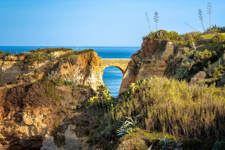Pont romain sur la Praia do Estudentes