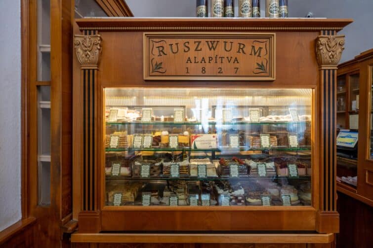 Présentoir au salon de thé Ruszwurm