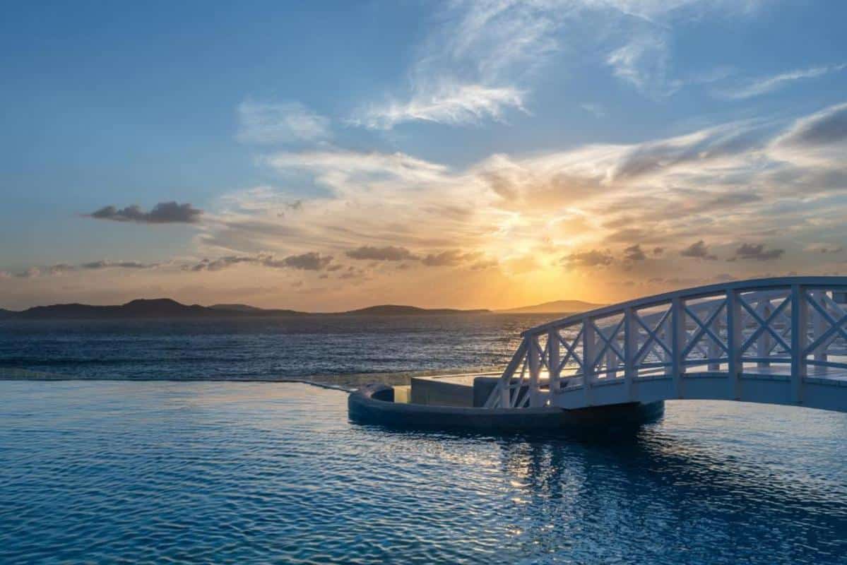 8 hoteles de lujo en Grecia donde disfrutar del Mar Egeo