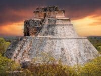 Sites emblématiques de l'empire maya au Mexique