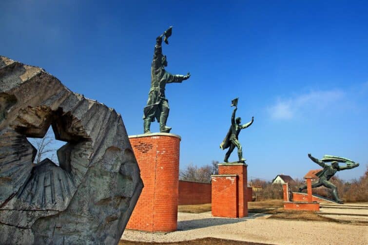 Statues soviétiques au Memento Park à Budapest