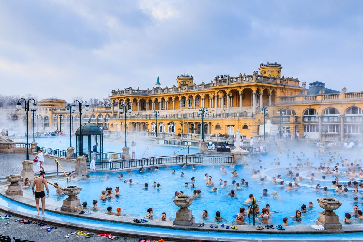 Thermes Széchenyi à Budapest en Hongrie
