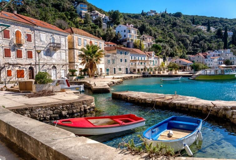 Village de Rose sur la côte adriatique du Monténégro
