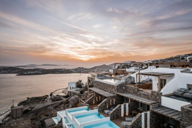 8 hôtels luxueux en Grèce où profiter de la mer Egée
