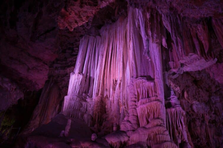 stalactites dans la grotte de Clamouse