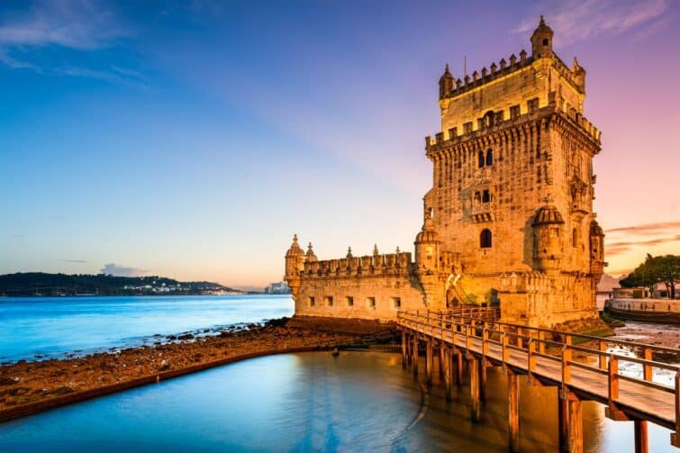 tour Belém à Lisbonne au coucher de soleil