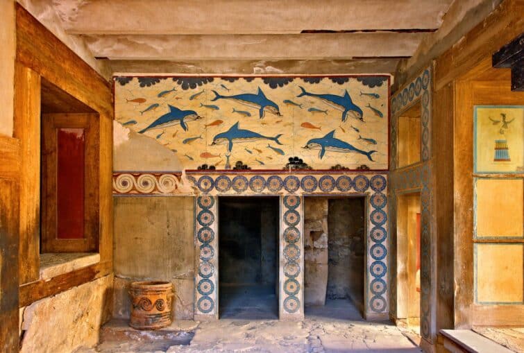 La fresque des dauphins dans le palais de Knossos en Crète, Grèce
