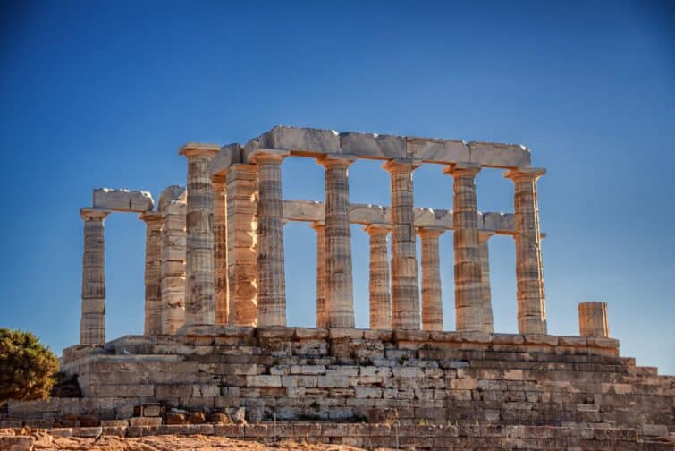Le temple de Poséidon au cap Sounion en Grèce