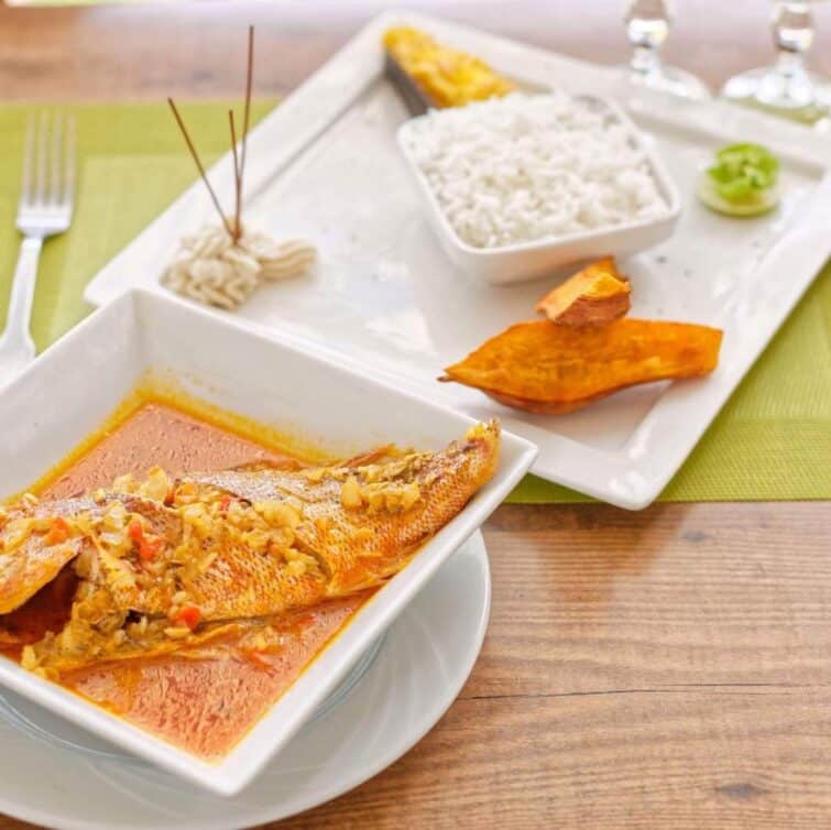 Le traditionnel court-bouillon de poisson créole de Guadeloupe