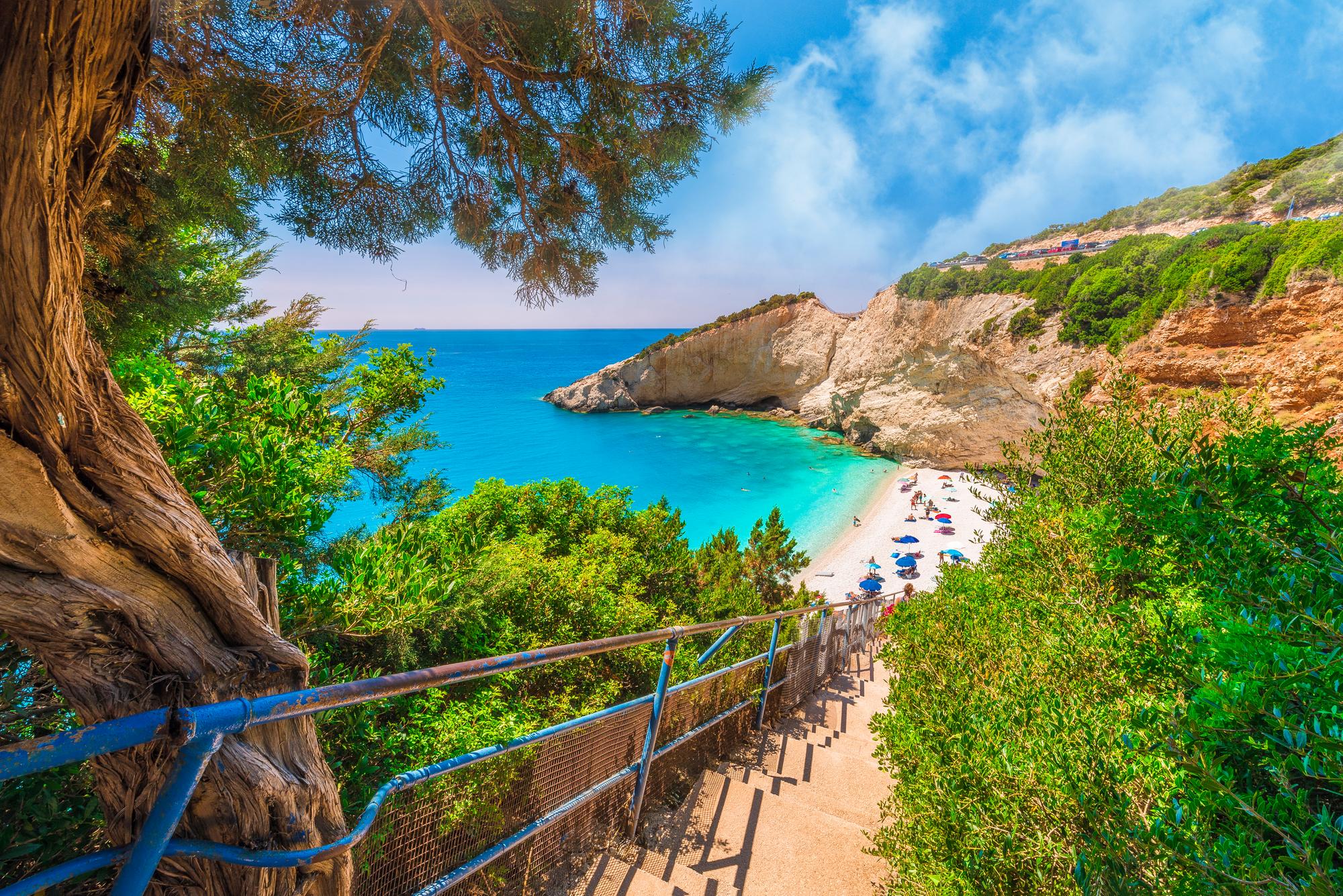 Les escaliers descendant sur la plage de Porto Katsiki