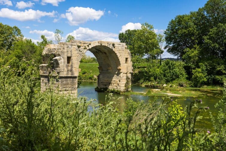 Les vestiges du pont d'Ambrussum, près de Montpellier