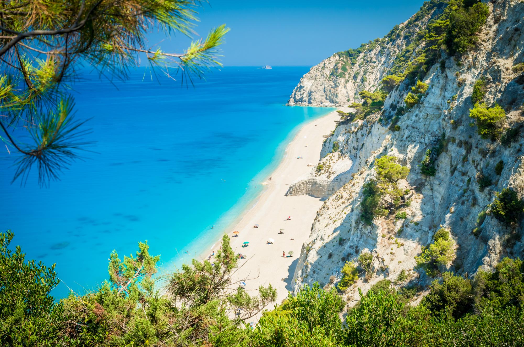 Vue sur la plage d'Egremni