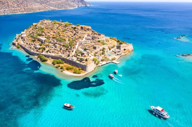 Vue sur l'île de Spinalonga en Crète, Grèce