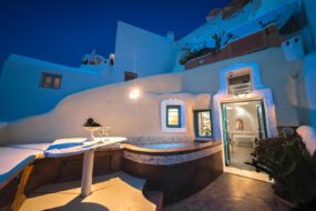 hotel troglodyte santorin