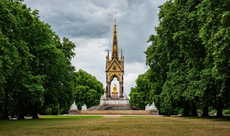 Albert Memorial Profile, Kensington Gardens, Londres, Royaume-Uni