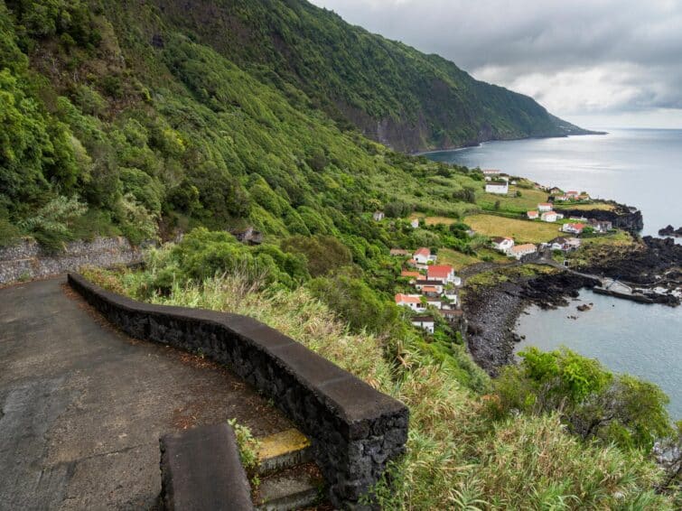 Point de vue du belvédère de Fajã das Almas, São Jorge, Açores