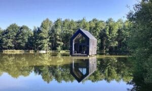 Airbnb pied dans l'eau en Bretagne