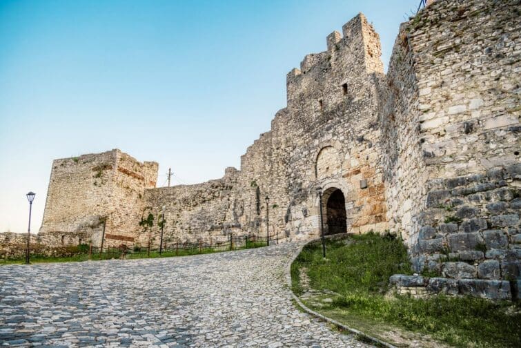 Les murs du château de Berat