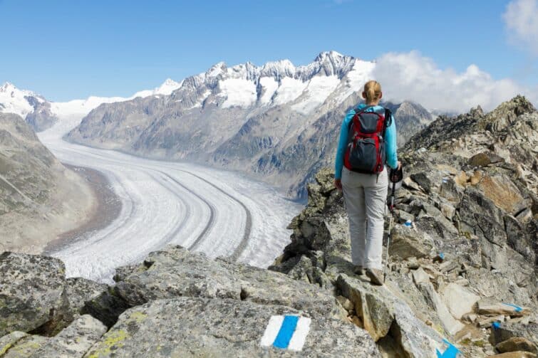 Randonneuse sur le Glacier d’Aletsch en Suisse