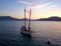 7 voiliers à louer à Paros
