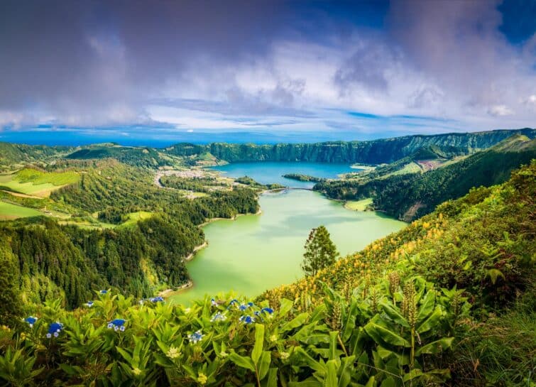 Vue sur le lac de Sete Cidades lors de la randonnée des rois aux Açores