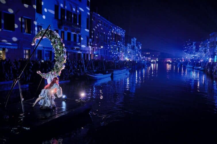 Parade sur l'eau lors du Carnaval de Venise