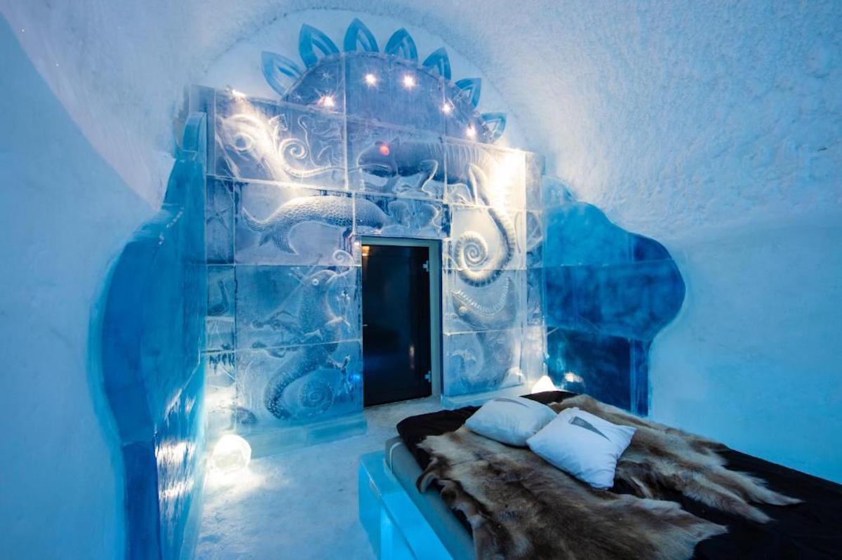 Chambre de glace à l'Icehotel à Kiruna