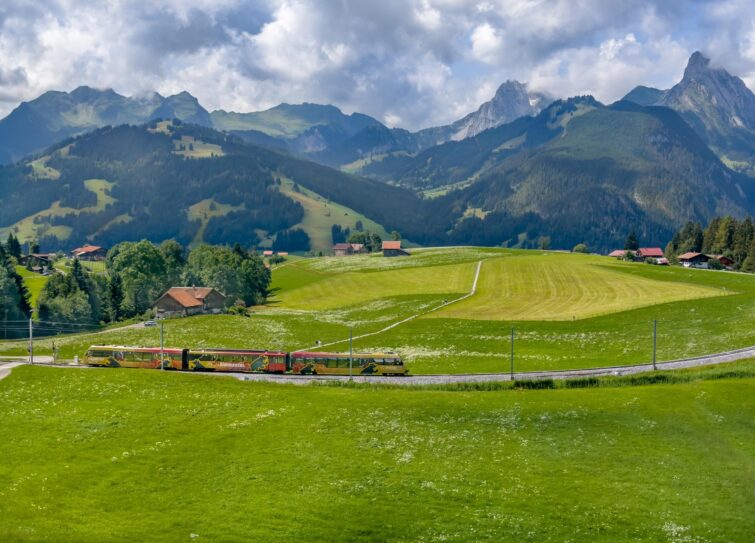Golden pass, train Suisse