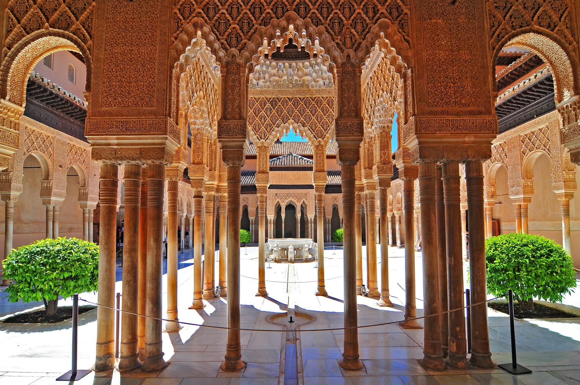 La cour des Lions, Alhambra, Grenade, Espagne