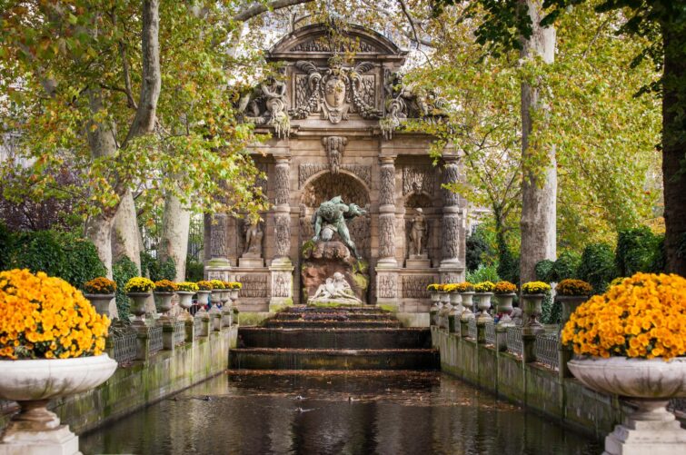 La fontaine Médicis dans les jardins du Luxembourg